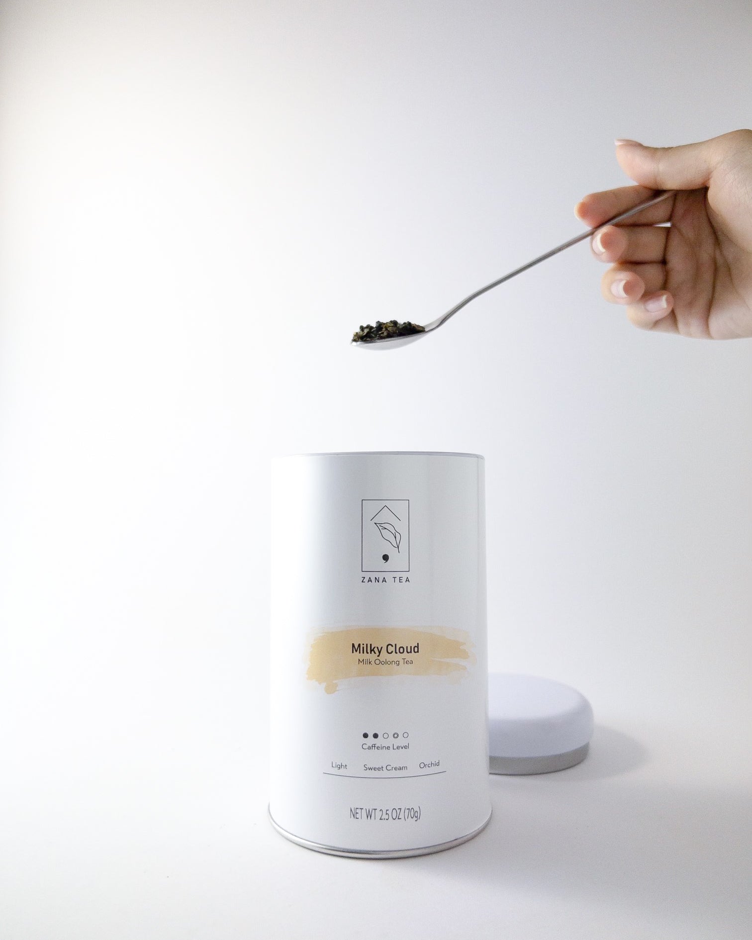 Milky Cloud Milk Oolong Tea Tin Can Spoonful of Tea